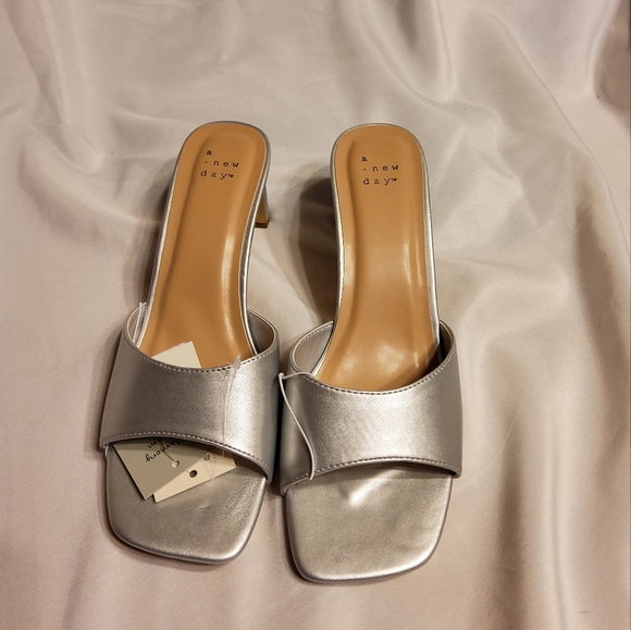 Women's Lindie Mule Heels - A New Day" Silver - Picture 6 of 9